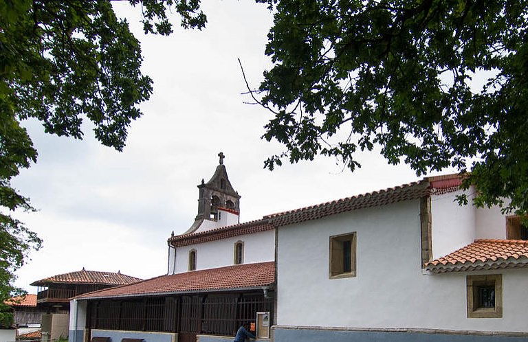 Iglesia de Santa María en Folgueras